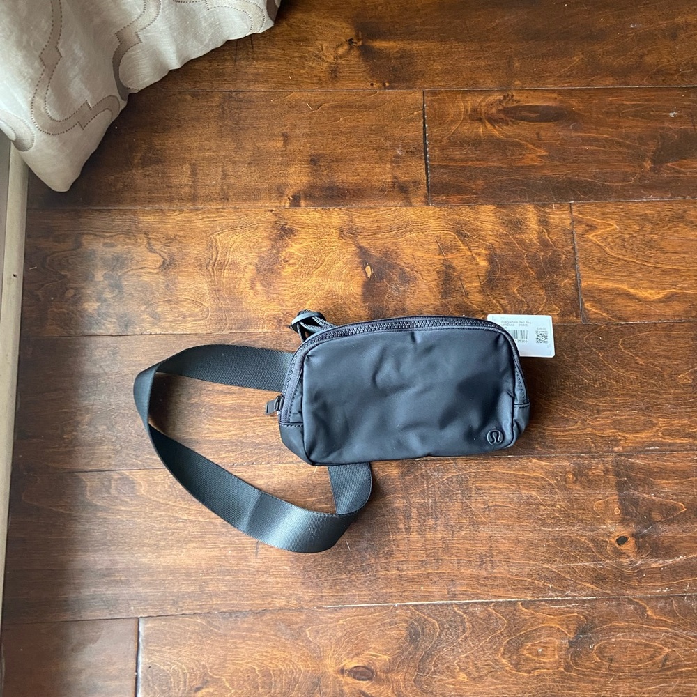 lululemon belt bag